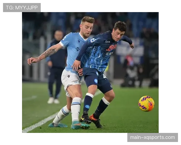 那不勒斯vs拉齐奥：法布雷加斯赛前领奖，球队期待重返胜轨